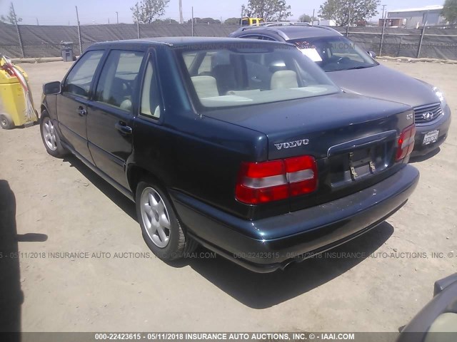 YV1LS5579W1532595 - 1998 VOLVO S70 BLUE photo 3