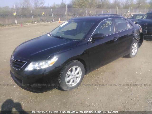 4T4BF3EK1BR138372 - 2011 TOYOTA CAMRY SE/LE/XLE BLACK photo 2
