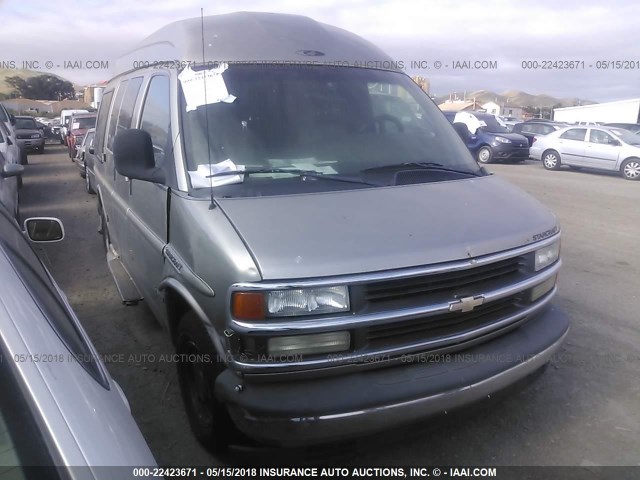 1GBFG15R421243072 - 2002 CHEVROLET EXPRESS G1500  GOLD photo 1