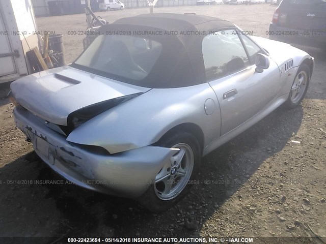 4USCH7328TLB65547 - 1996 BMW Z3 1.9 SILVER photo 4