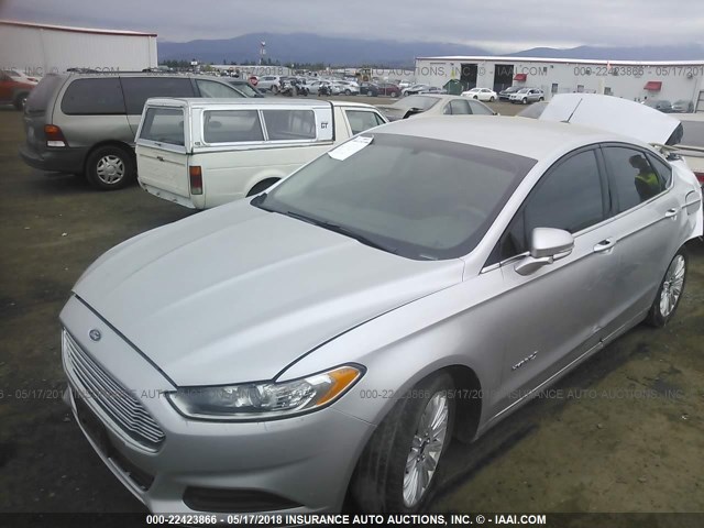 3FA6P0LU7GR368826 - 2016 FORD FUSION SE HYBRID SILVER photo 2