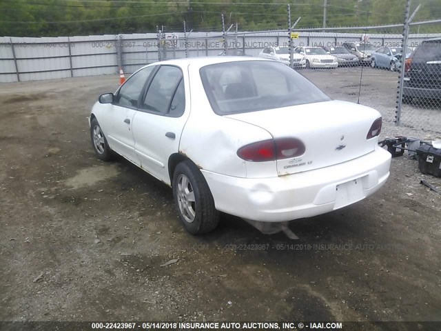 1G1JF524827226709 - 2002 CHEVROLET CAVALIER LS WHITE photo 3