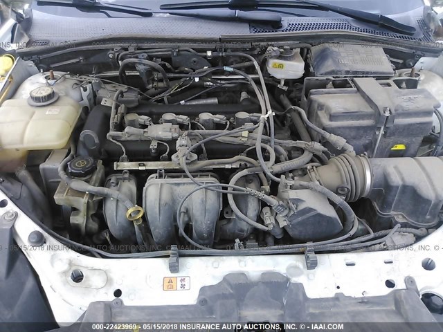 1FAFP34N67W310194 - 2007 FORD FOCUS ZX4/S/SE/SES WHITE photo 10