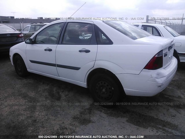 1FAFP34N67W310194 - 2007 FORD FOCUS ZX4/S/SE/SES WHITE photo 3