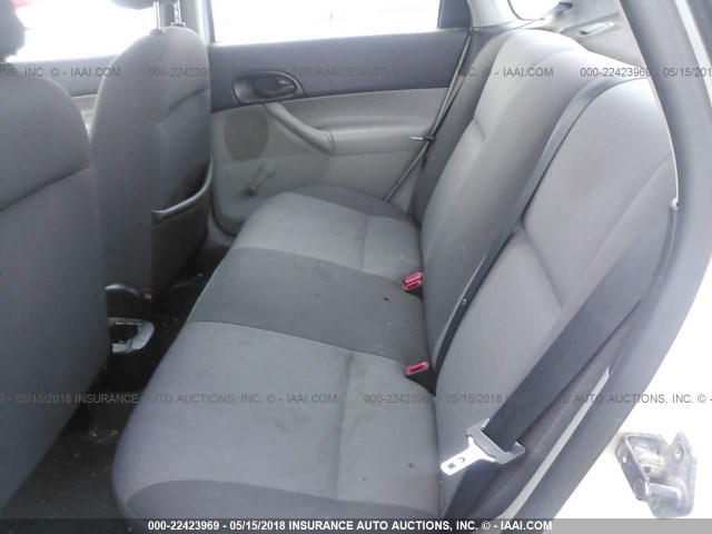1FAFP34N67W310194 - 2007 FORD FOCUS ZX4/S/SE/SES 白色 照片 8