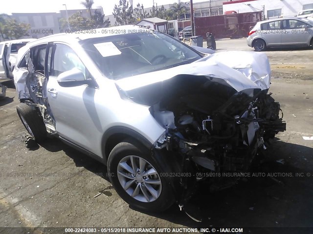 5XYPG4A54JG357737 - 2018 KIA SORENTO LX/L SILVER photo 1