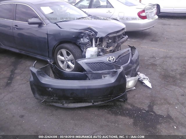 4T1BF3EK8BU606348 - 2011 TOYOTA CAMRY SE/LE/XLE ნაცრისფერი ფოტო 6