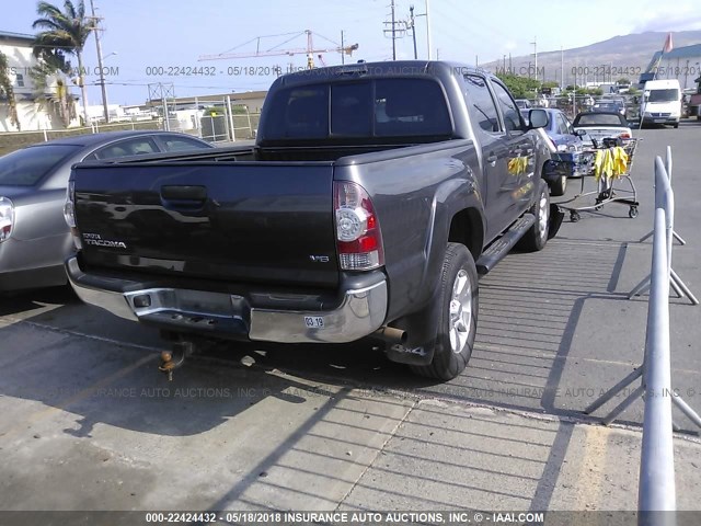 3TMLU4EN9BM073090 - 2011 TOYOTA TACOMA DOUBLE CAB ნაცრისფერი ფოტო 4
