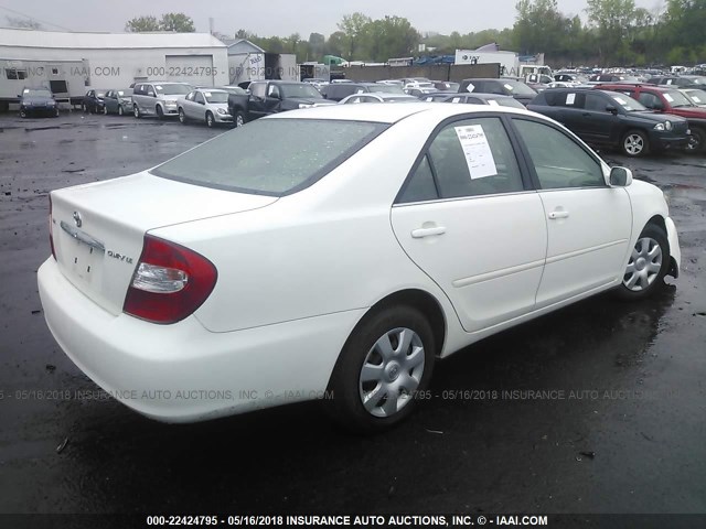 4T1BE32K33U235771 - 2003 TOYOTA CAMRY LE/XLE/SE თეთრი ფოტო 4