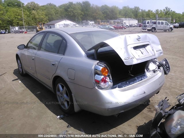 1N4BL11E82C226424 - 2002 NISSAN ALTIMA SE SILVER photo 3