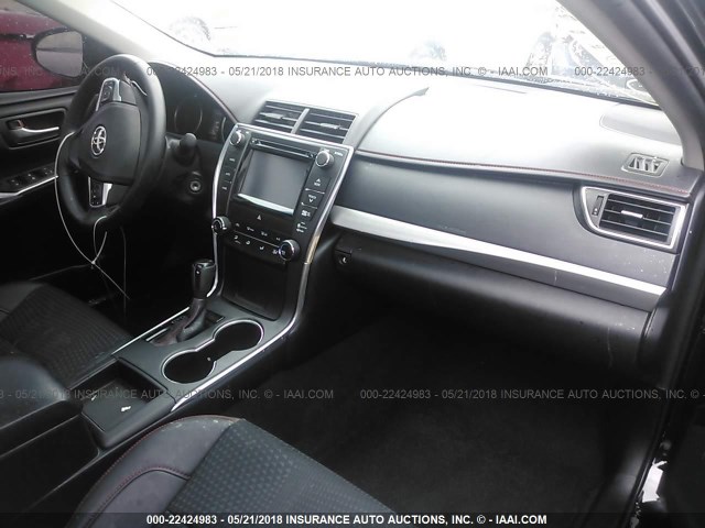 4T1BF1FKXFU071550 - 2015 TOYOTA CAMRY LE/XLE/SE/XSE BLACK photo 5
