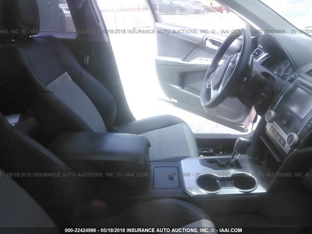 4T1BF1FK5EU323378 - 2014 TOYOTA CAMRY L/SE/LE/XLE 白色 照片 5