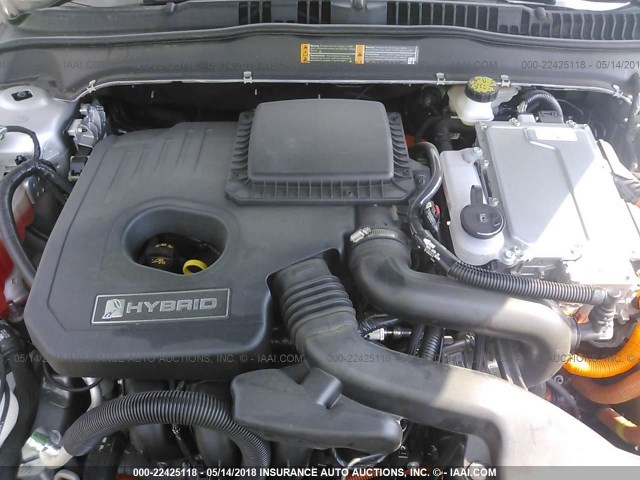 3FA6P0LU8HR414701 - 2017 FORD FUSION SE HYBRID 银色 照片 10