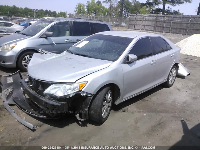 4T1BF1FK5EU380499 - 2014 TOYOTA CAMRY L/SE/LE/XLE 银色 照片 2