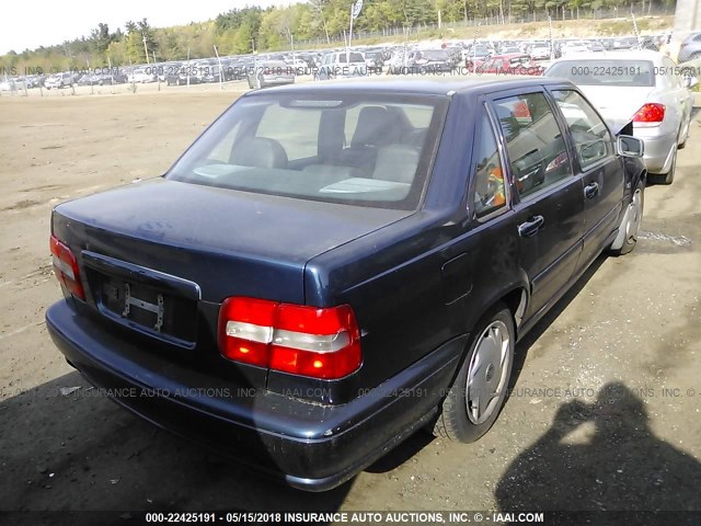 YV1LS55A8X3573348 - 1999 VOLVO S70 BLUE photo 4