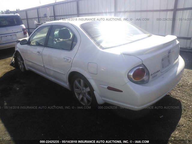 JN1DA31A43T401225 - 2003 NISSAN MAXIMA GLE/SE WHITE photo 3