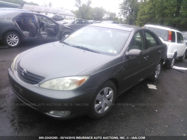 4T1BE30K44U876268 - 2004 TOYOTA CAMRY LE/XLE/SE GRAY photo 2
