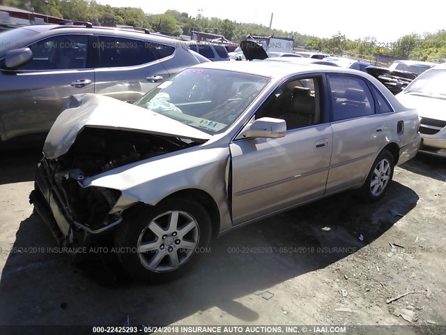 4T1BF28B9YU043583 - 2000 TOYOTA AVALON XL/XLS GOLD photo 2