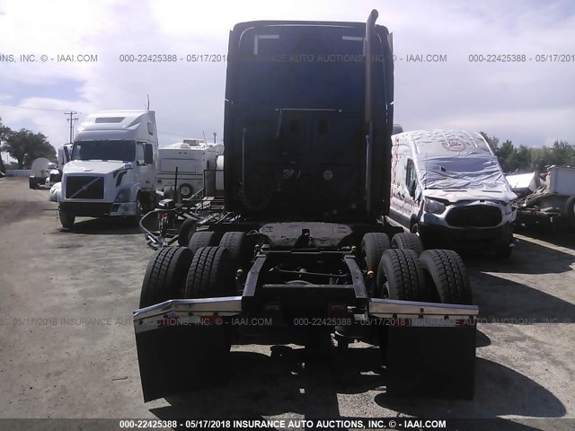 1FUJGLDR6CSBB4692 - 2012 FREIGHTLINER CASCADIA 125  BLUE photo 8