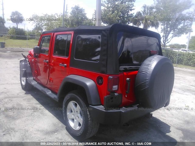 1C4BJWDG1FL502832 - 2015 JEEP WRANGLER UNLIMITE SPORT RED photo 3