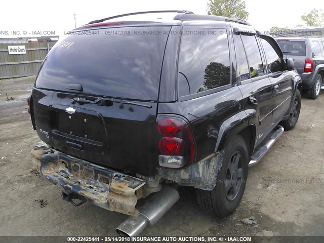 1GNDT13S562255758 - 2006 CHEVROLET TRAILBLAZER LS/LT BLACK photo 4