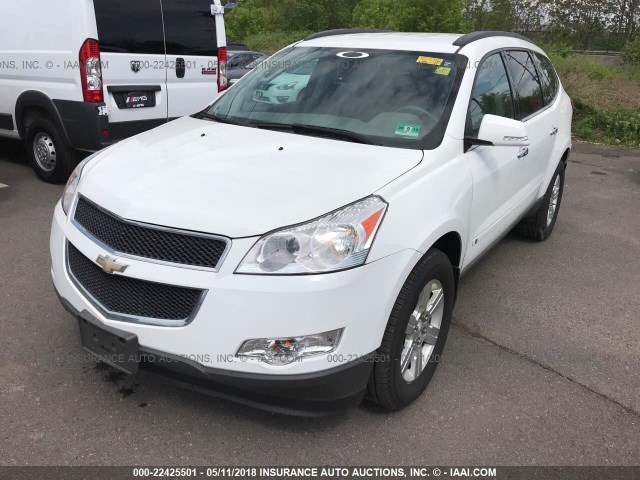 1GNLVFED1AS156011 - 2010 CHEVROLET TRAVERSE LT WHITE photo 2