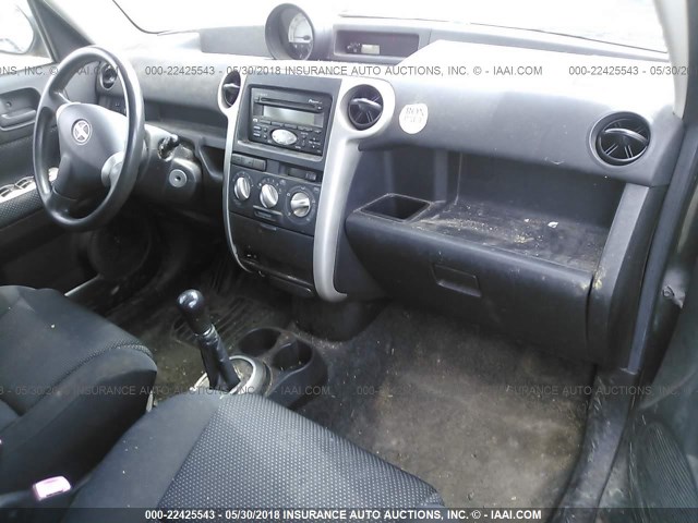 JTLKT334054027476 - 2005 TOYOTA SCION XB GREEN photo 5
