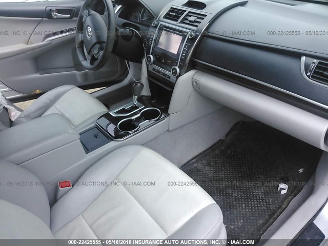 4T4BF1FK0CR194680 - 2012 TOYOTA CAMRY SE/LE/XLE SILVER photo 5