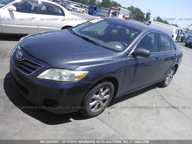 4T1BK3EK2BU126575 - 2011 TOYOTA CAMRY SE/LE/XLE 灰色 照片 2
