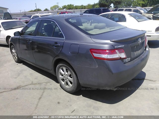 4T1BK3EK2BU126575 - 2011 TOYOTA CAMRY SE/LE/XLE 灰色 照片 3
