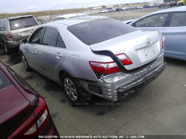 4T1BE46K57U132695 - 2007 TOYOTA CAMRY NEW GENERAT CE/LE/XLE/SE SILVER photo 3