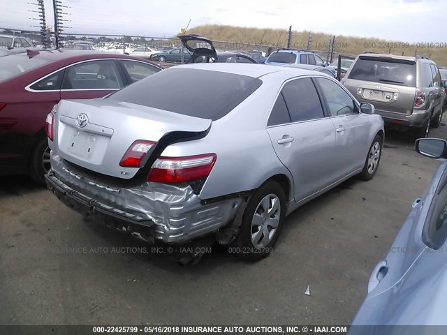 4T1BE46K57U132695 - 2007 TOYOTA CAMRY NEW GENERAT CE/LE/XLE/SE SILVER photo 4