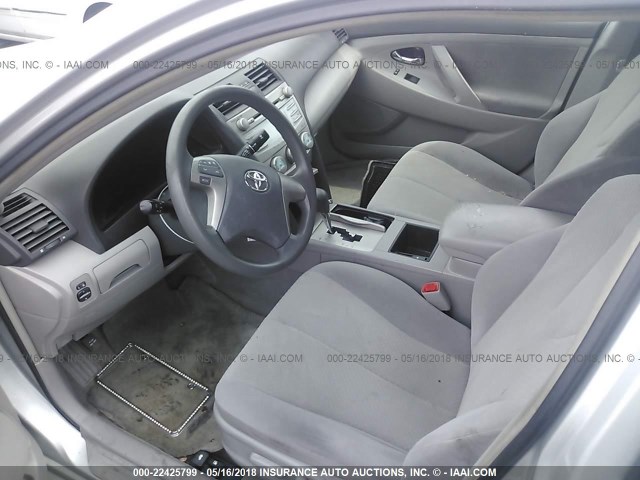 4T1BE46K57U132695 - 2007 TOYOTA CAMRY NEW GENERAT CE/LE/XLE/SE SILVER photo 5