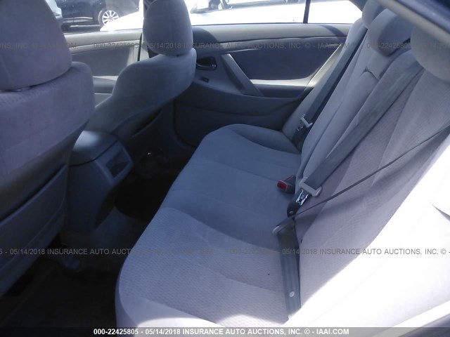 4T1BF3EKXAU074468 - 2010 TOYOTA CAMRY SE/LE/XLE ნაცრისფერი ფოტო 8