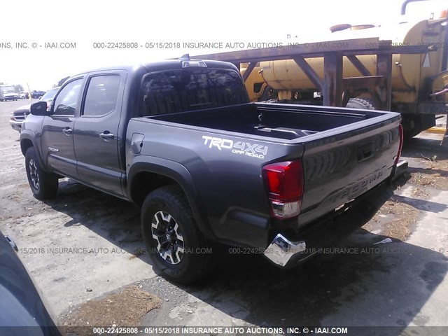 3TMCZ5ANXHM117829 - 2017 TOYOTA TACOMA DBL CAB/SR/TRDSPT/OR/PRO ნაცრისფერი ფოტო 3