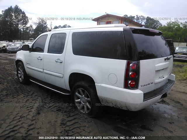 1GKFK66867J257807 - 2007 GMC YUKON XL DENALI WHITE photo 3