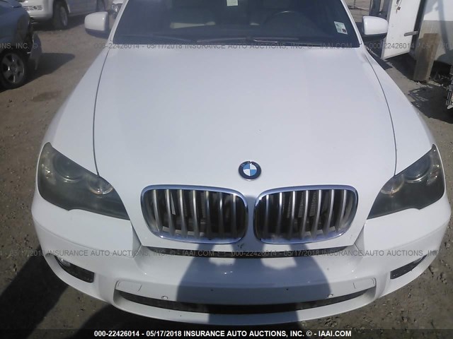 5UXZV8C51BL419019 - 2011 BMW X5 XDRIVE50I WHITE photo 6