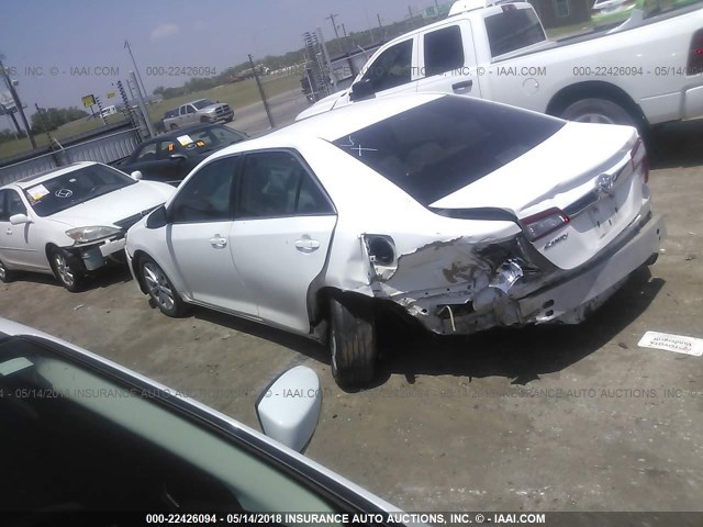 4T1BF1FK8CU504195 - 2012 TOYOTA CAMRY SE/LE/XLE 白色 照片 3