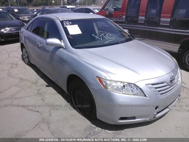 JTNBE46K673101980 - 2007 TOYOTA CAMRY NEW GENERAT CE/LE/XLE/SE GRAY photo 1