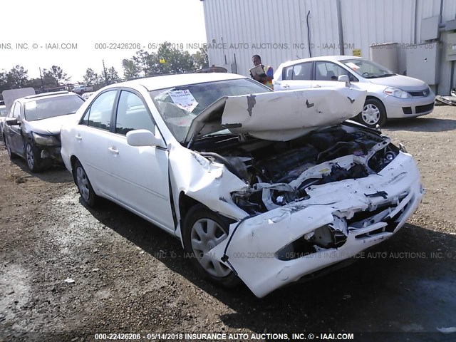 JTDBE32K730176509 - 2003 TOYOTA CAMRY LE/XLE WHITE photo 1