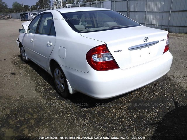 JTDBE32K730176509 - 2003 TOYOTA CAMRY LE/XLE WHITE photo 3