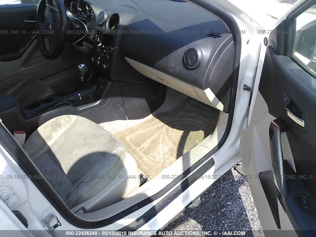 1G2ZF57BX84285728 - 2008 PONTIAC G6 VALUE LEADER/BASE WHITE photo 5