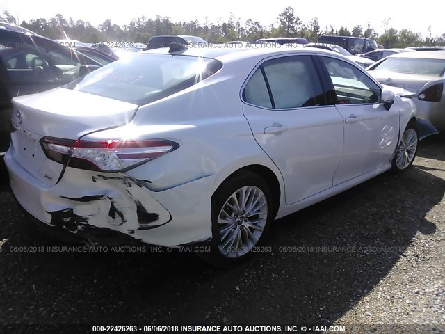 4T1BZ1HK9JU008811 - 2018 TOYOTA CAMRY XSE/XLE WHITE photo 4