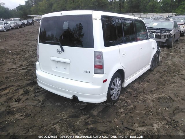 JTLKT324350199526 - 2005 TOYOTA SCION XB WHITE photo 4