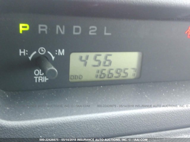 JTLKT324350199526 - 2005 TOYOTA SCION XB WHITE photo 7