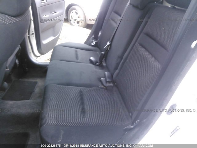 JTLKT324350199526 - 2005 TOYOTA SCION XB WHITE photo 8