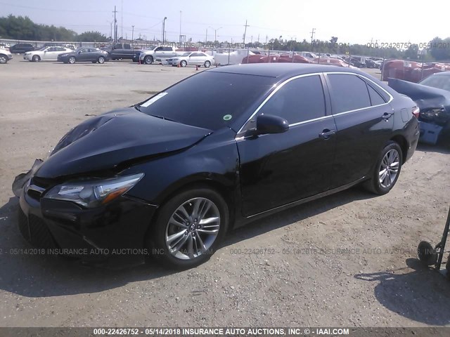 4T1BF1FK4GU567820 - 2016 TOYOTA CAMRY LE/XLE/SE/XSE BLACK photo 2