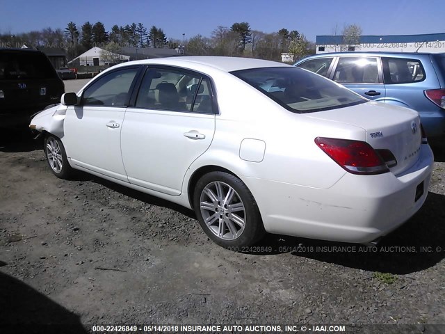 4T1BK36B66U107371 - 2006 TOYOTA AVALON XL/XLS/TOURING/LIMITED WHITE photo 3