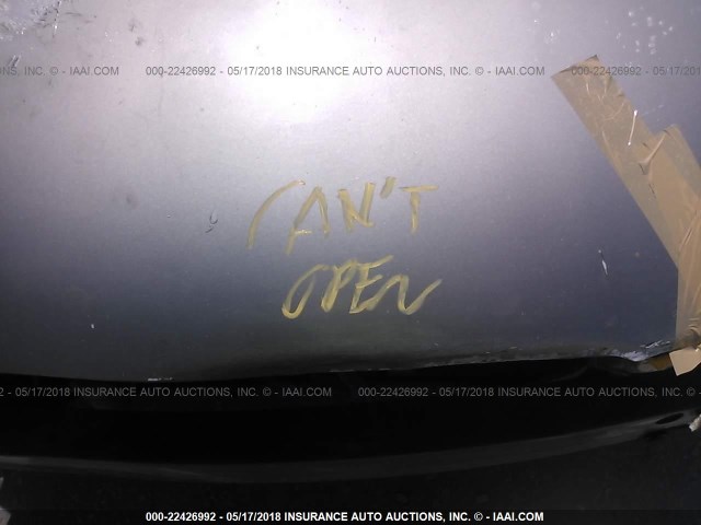 JT2BG22K7V0059898 - 1997 TOYOTA CAMRY LE/XLE SILVER photo 10