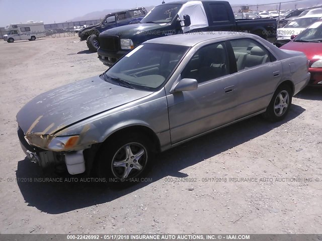 JT2BG22K7V0059898 - 1997 TOYOTA CAMRY LE/XLE SILVER photo 2